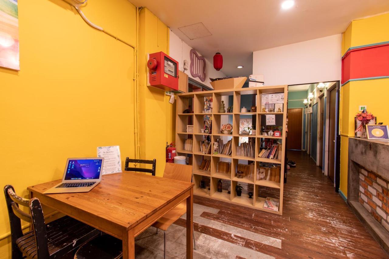 Travel Hub Highstreet Hostel Куала Лумпур Екстериор снимка