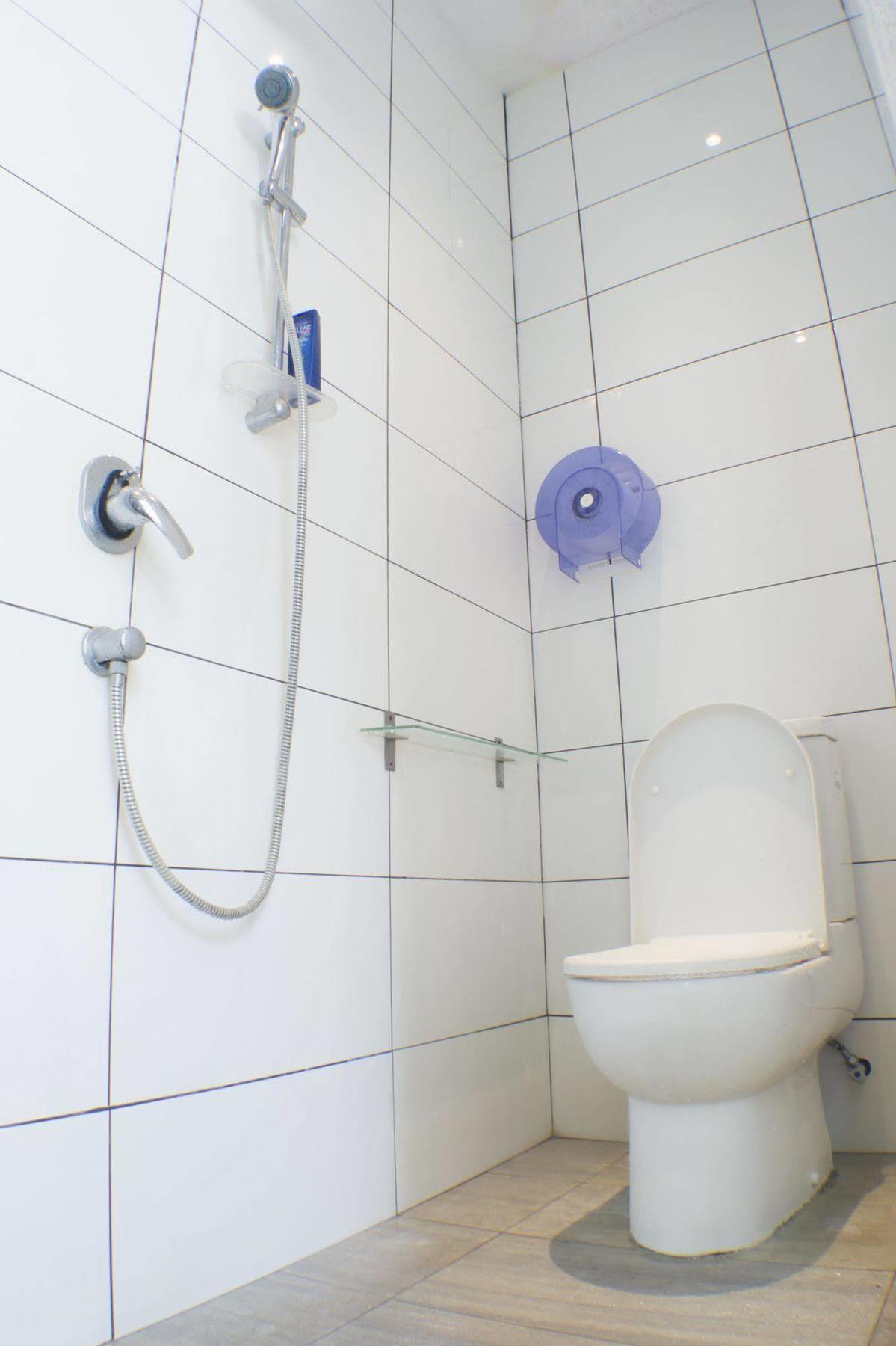 Travel Hub Highstreet Hostel Куала Лумпур Екстериор снимка